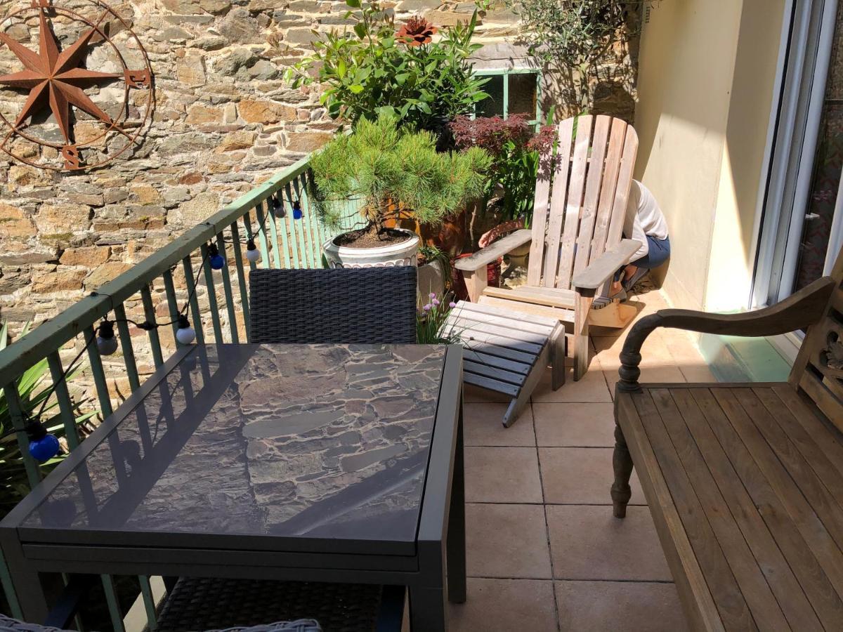 Appartement De 1634 Avec Balcon Au Sud Sur Jardin En Plein Coeur Historique Tréguier 외부 사진