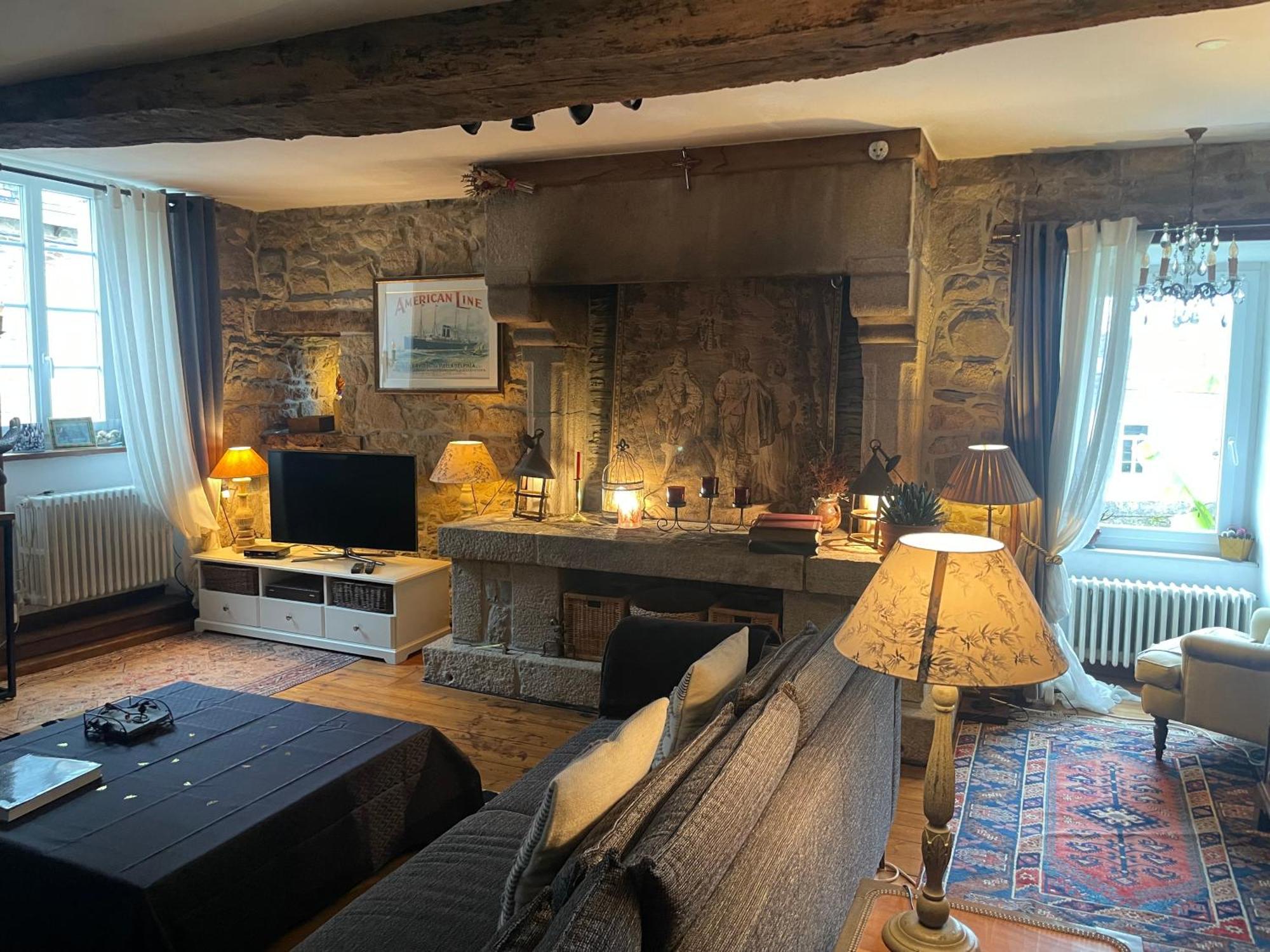 Appartement De 1634 Avec Balcon Au Sud Sur Jardin En Plein Coeur Historique Tréguier 외부 사진